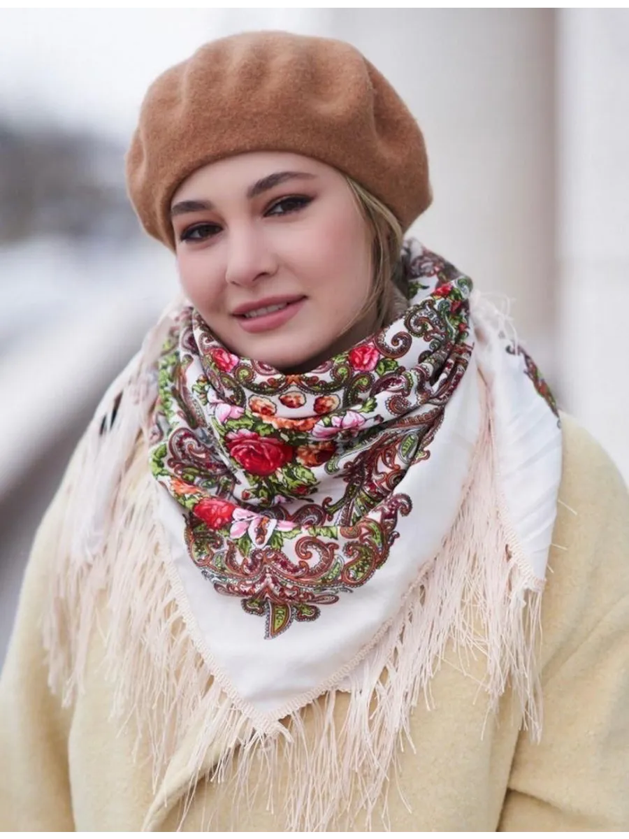 платок с бахромой на голову и шею